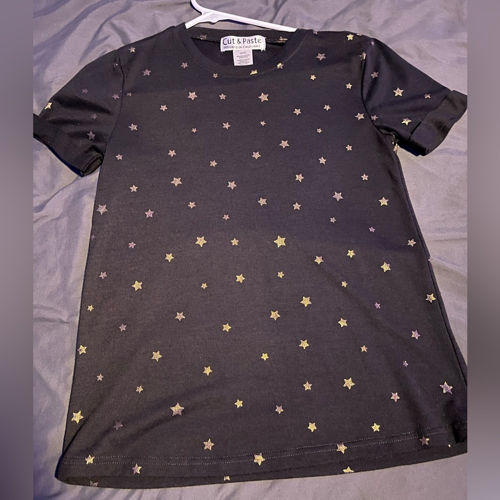 Black and Yellow Star Pattern Short Sleeve Tee